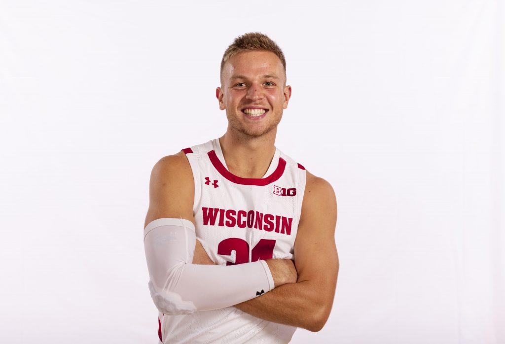 Brad Davison Uniform